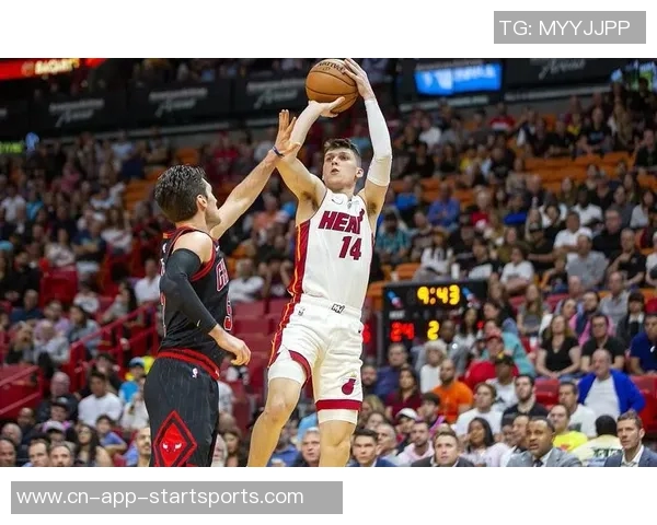 费尔斯半场表现出色8中5三分2中1贡献12分并送出3次助攻 费尔斯半场表现出色8中5三分2中1贡献12分并送出3次助攻