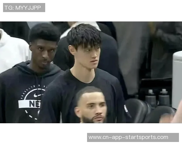 曾凡博在篮网首秀穿韦德之道12展现出色表现引发球迷热议 曾凡博在篮网首秀穿韦德之道12展现出色表现引发球迷热议