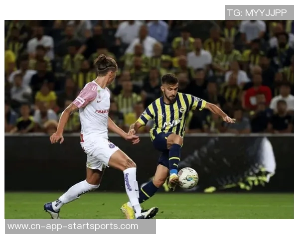 德甲多队关注费内巴切中场希曼斯基冬窗或迎来转会机会 德甲多队关注费内巴切中场希曼斯基冬窗或迎来转会机会