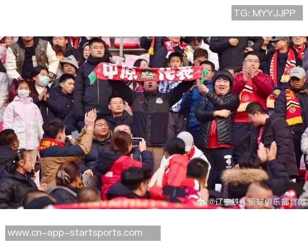 2025中甲辽宁铁人队现场观众人数创新高场均观众达26407人次