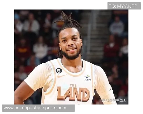 朗佐鲍尔表现平平三分球失准8投仅中2得6分5篮板5助攻2抢断